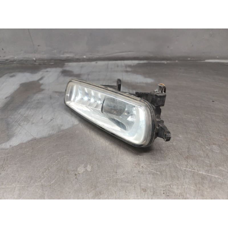 Recambio de faro antiniebla izquierdo para ford focus iii 1.0 ecoboost referencia OEM IAM - Negro