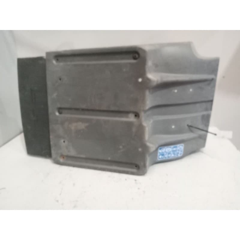 Recambio de guardabarros delantero derecho para man tg - l 12.240 12.240 chasis lx referencia OEM IAM 81664100176
