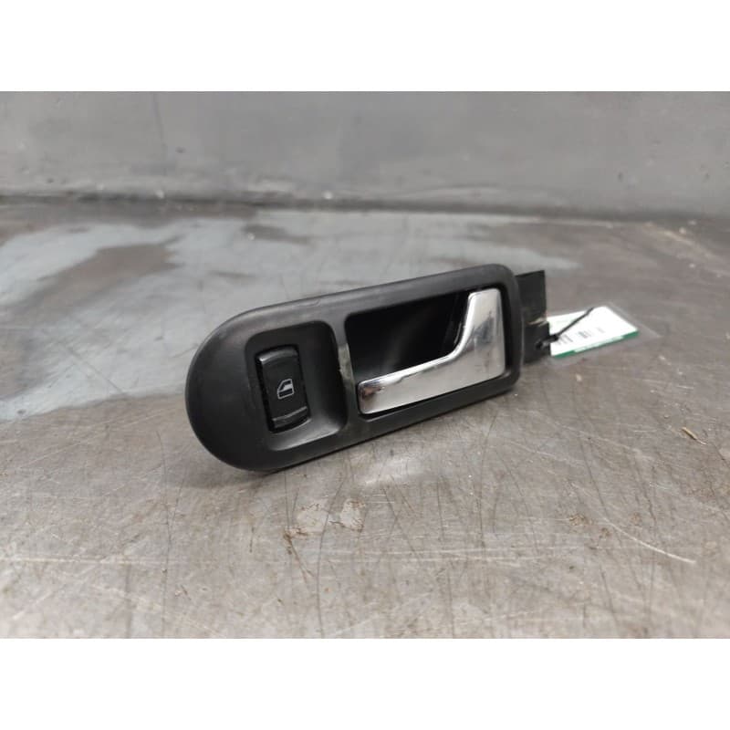 Recambio de maneta interior delantera derecha para volkswagen golf iv (1j1) 1.9 tdi referencia OEM IAM 3B1837114