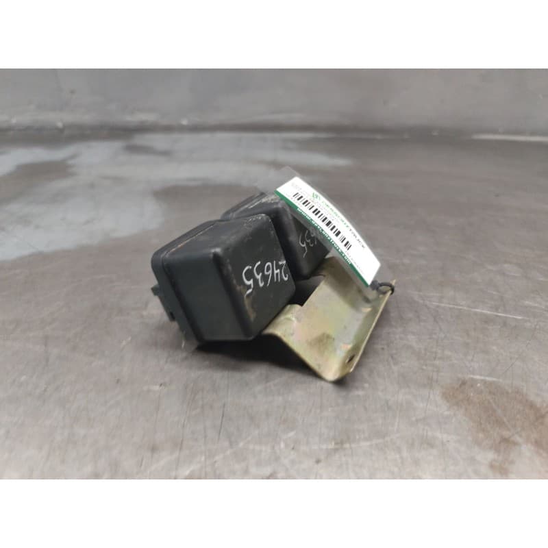 Recambio de caja precalentamiento para nissan cabstar 01.04 3.0 diesel referencia OEM IAM 2523069T00 - Blanco