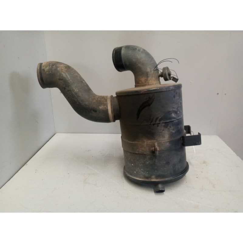 Recambio de filtro aire para nissan trucks atleon tk160.95 referencia OEM IAM 165009x000 - Blanco