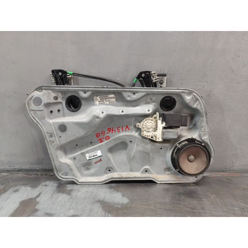 Recambio de elevalunas delantero izquierdo para volkswagen golf iv (1j1) 1.9 tdi referencia OEM IAM 1J4837755A