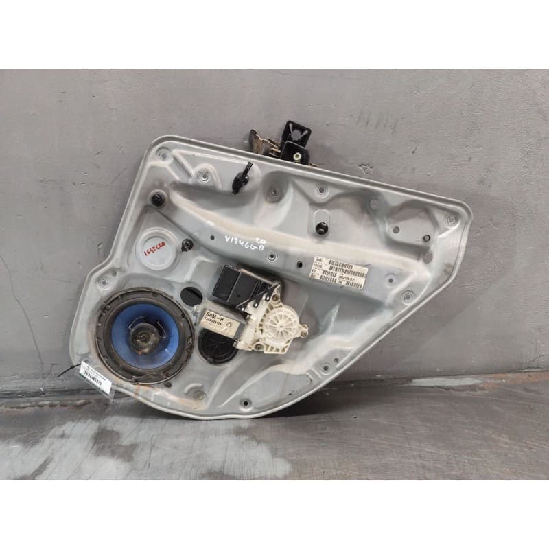Recambio de elevalunas trasero derecho para volkswagen golf iv (1j1) 1.9 tdi referencia OEM IAM 1J4839756A