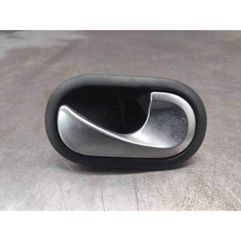 Recambio de maneta interior trasera derecha para renault clio iii 20 aniversario referencia OEM IAM 310580 - Negro