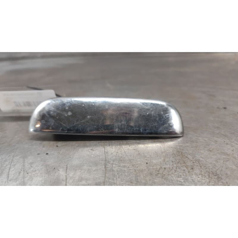 Recambio de maneta exterior delantera derecha para nissan cabstar 01.04 3.0 diesel referencia OEM IAM - Blanco