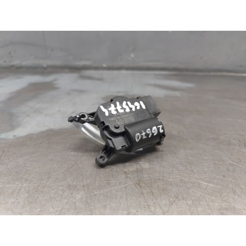 Recambio de motor apertura trampillas climatizador para volkswagen crafter 30-50 furgoneta (2e_) 2.0 tdi referencia OEM IAM V326 - Blanco