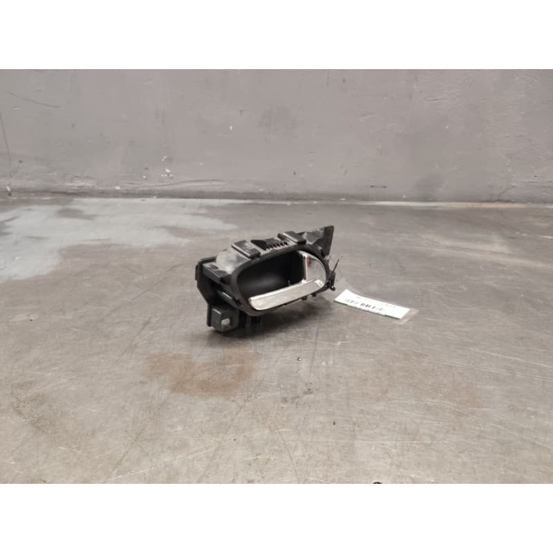 Recambio de maneta interior trasera derecha para peugeot 3008 i monospace (0u_) 1.6 hdi referencia OEM IAM 9683446077 - Plata