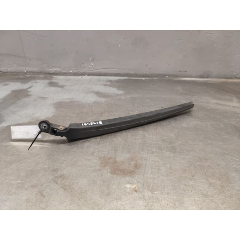 Recambio de brazo limpia trasero para seat ibiza iv (6j5, 6p1) 1.6 tdi referencia OEM IAM - Rojo