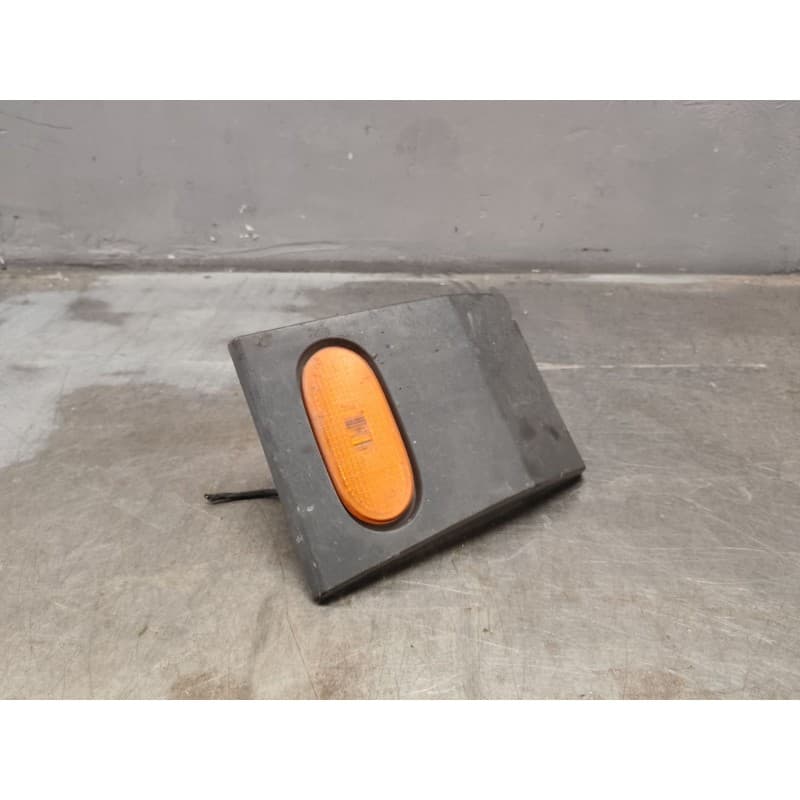 Recambio de moldura para volkswagen crafter 30-50 furgoneta (2e_) 2.0 tdi referencia OEM IAM A9066901282 - Blanco