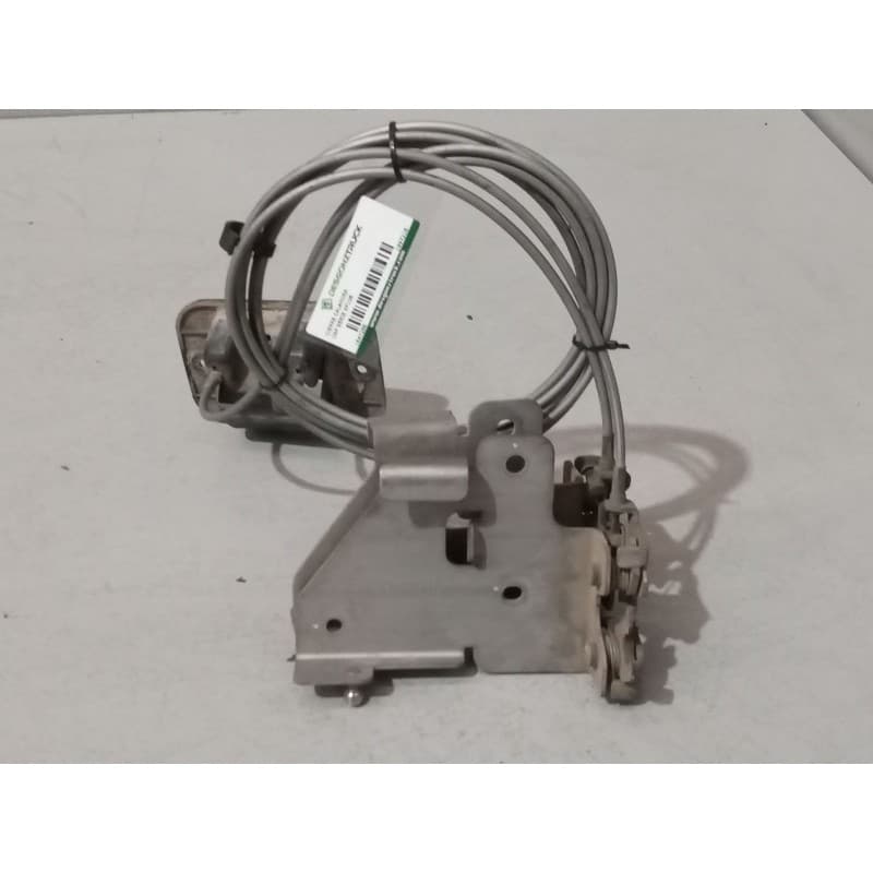 Recambio de cierre calandra para daf serie xf106 referencia OEM IAM 1997218 1835772 1835771 - Blanco