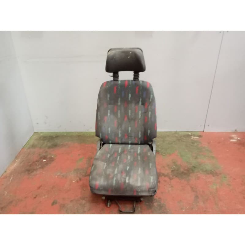 Recambio de asiento delantero izquierdo para iveco eurocargo chasis (typ 130 e 18) larga distancia referencia OEM IAM 8144356 8 - Amarillo