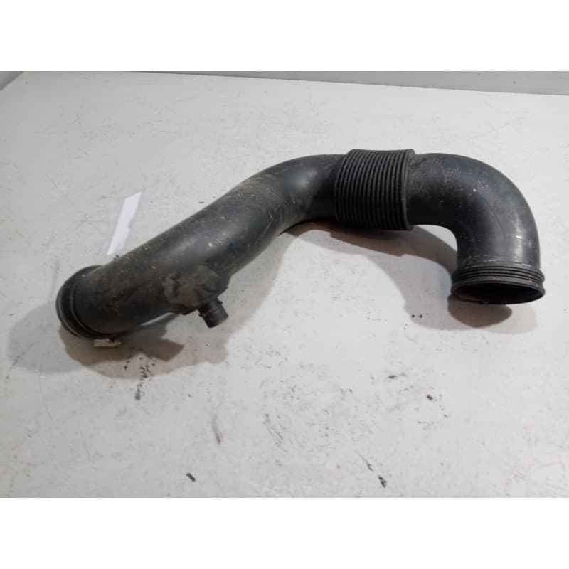 Recambio de tubo admision para iveco daily vi furgoneta 33s16, 35s16, 35c16, 40c16, 50c16 referencia OEM IAM 5802206688 - Blanco