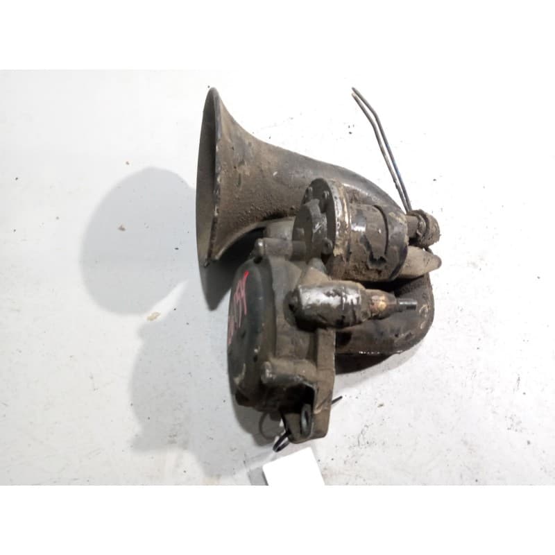 Recambio de claxon para scania 4 - series 164 l/580 referencia OEM IAM - Blanco