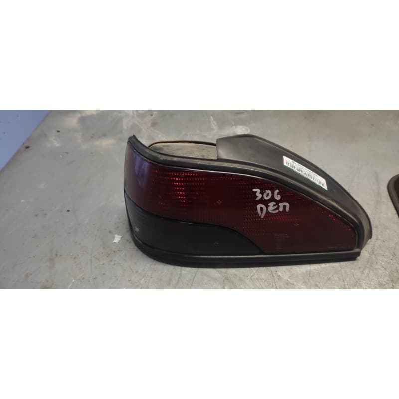 Recambio de piloto trasero derecho para peugeot 306 berlina 3/4/5 puertas (s2) boulebard referencia OEM IAM