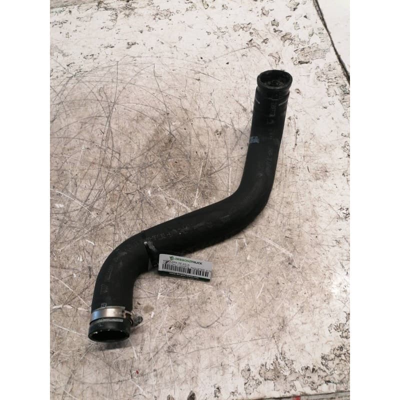 Recambio de manguera de agua para iveco daily config. paquetería cabina simple 35s... batalla 3750 referencia OEM IAM - Blanco