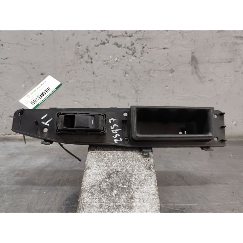 Recambio de mando elevalunas trasero izquierdo para jeep compass (mk49) 2.2 crd referencia OEM IAM 04602933aa - Negro