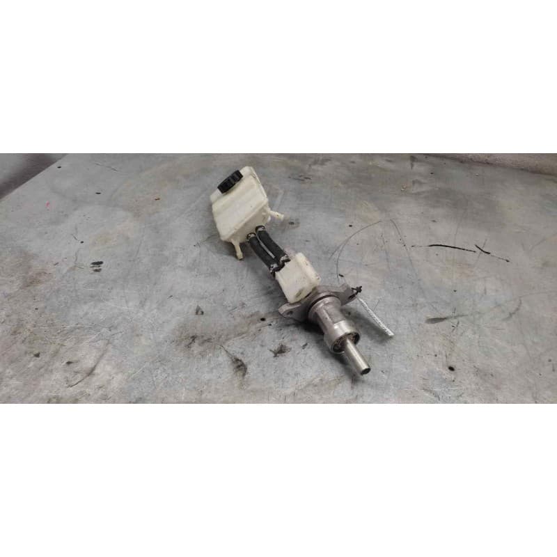 Recambio de bomba freno para mercedes-benz vito kasten (639) 2.1 cdi referencia OEM IAM A0004316901 - Blanco