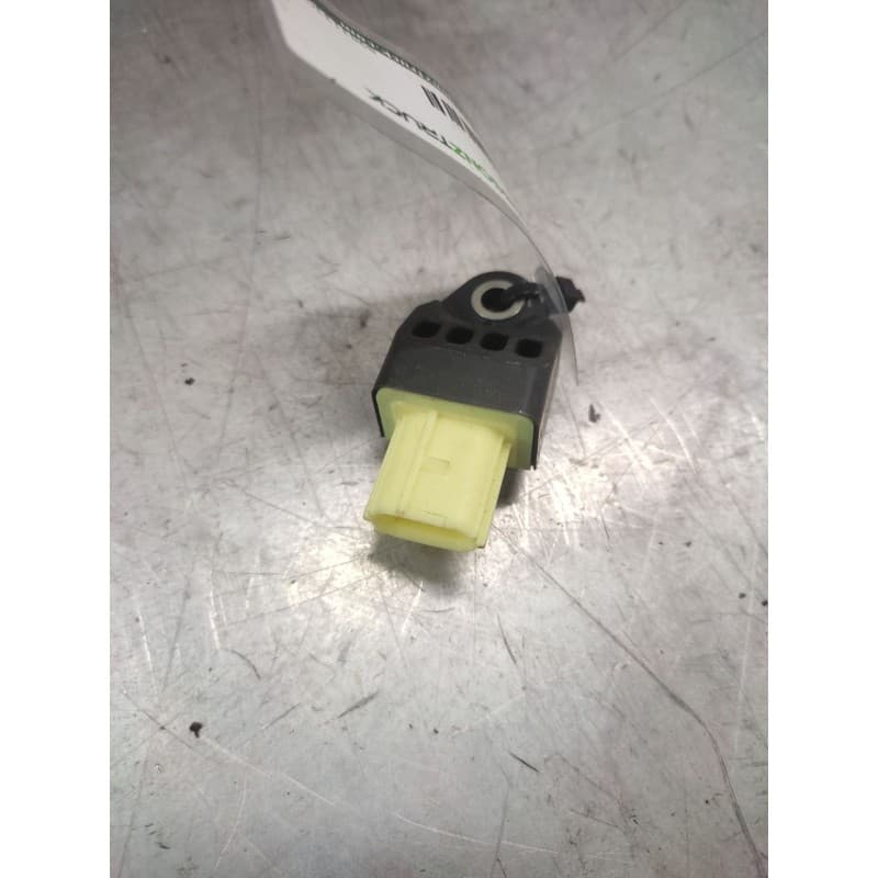 Recambio de sensor airbag para toyota rav 4 (a3) luna referencia OEM IAM 8983133020 3 PINS - Plata