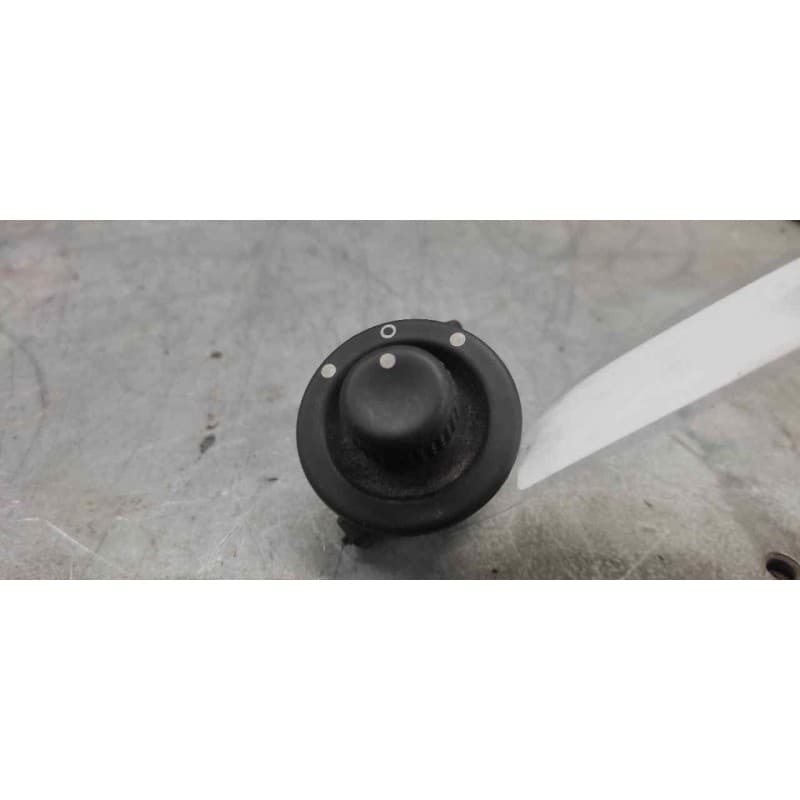 Recambio de mando retrovisor para renault megane ii berlina 3p referencia OEM IAM 8200002442A 8 PINS