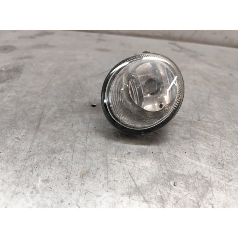 Recambio de faro antiniebla derecho para nissan almera tino (v10) 2.2 dci referencia OEM IAM 2 PINS