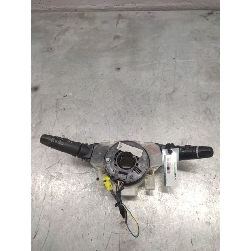 Recambio de mando multifuncion para nissan almera tino (v10) 2.2 dci referencia OEM IAM 25540AV600 25260AV765