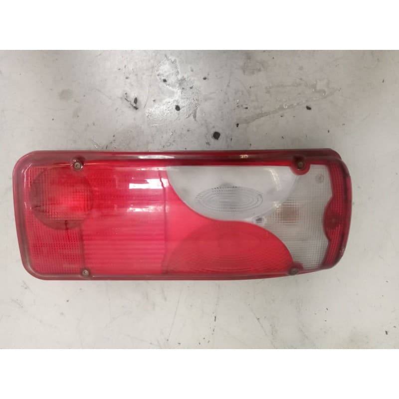 Recambio de piloto trasero izquierdo para man tg - l 12.210 4.6 diesel referencia OEM IAM PILOTO UNIVERSAL CAMION - Blanco