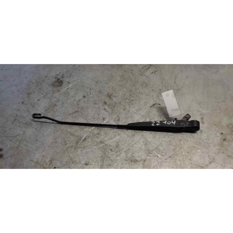 Recambio de brazo limpia delantero izquierdo para nissan pick-up (d22) cabina simple profesional 4x4 referencia OEM IAM - Rojo