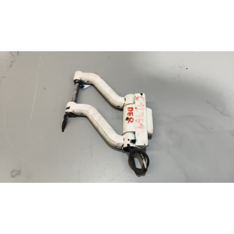 Recambio de brazo retrovisor derecho para volvo fh 12 asta 2001 e2 / e3 12.1 diesel (d12d380) referencia OEM IAM - Blanco
