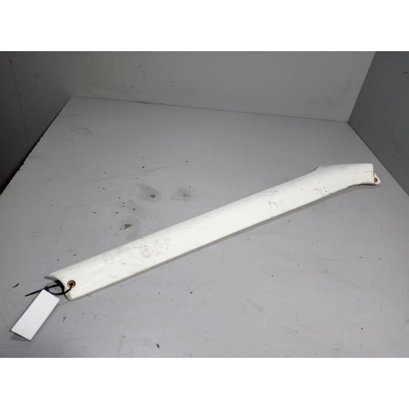 Recambio de moldura luna delantera para iveco daily ii caja/chasis 35-12 (15130311, 15130411, 15131111, 15131204, 15131211,... r - Blanco