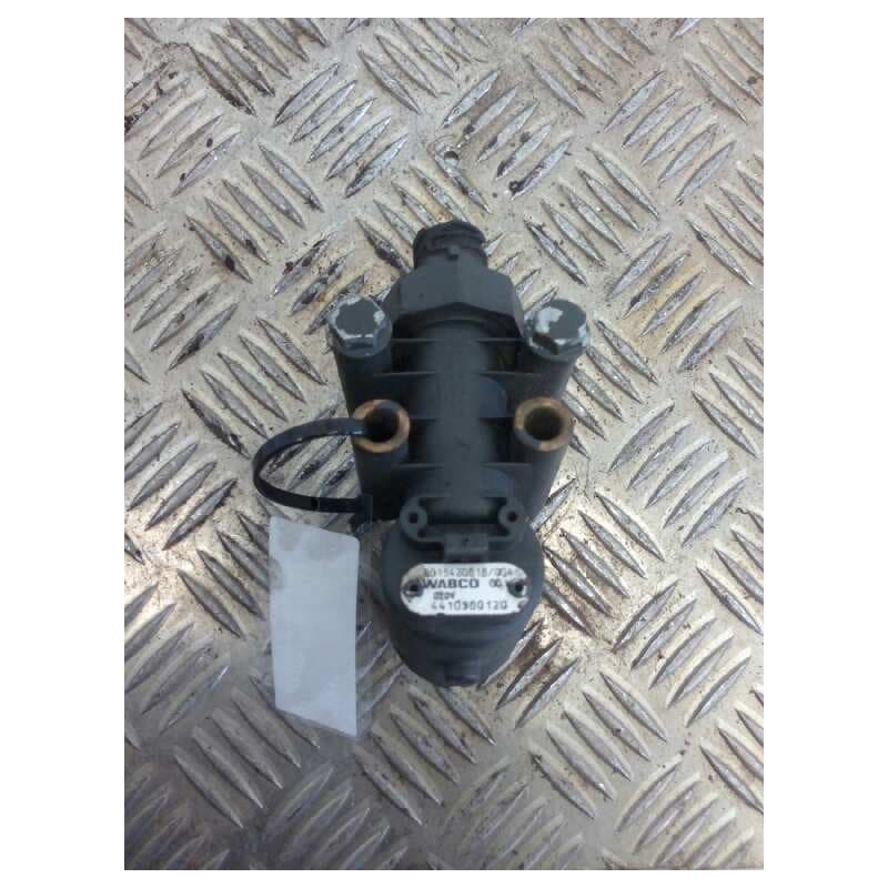 Recambio de valvula aire para mercedes-benz axor 2-ejes 18 ton 2004 1843 4x2 om 457 la l (largo) referencia OEM IAM 00154200018