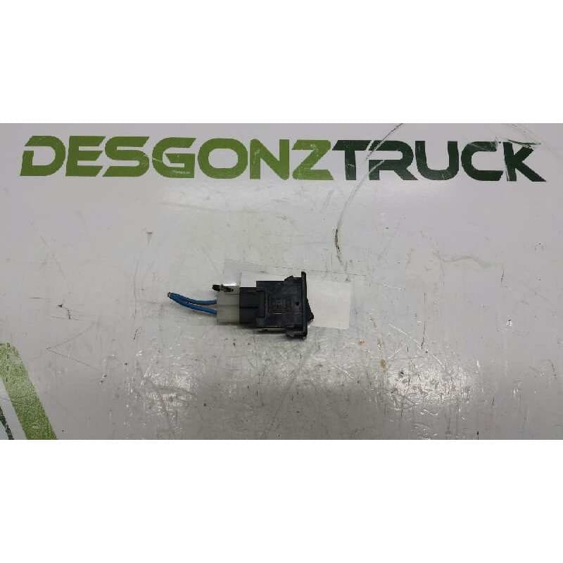 Recambio de boton antivaho para nissan patrol (k/w160) hardtop (k160) referencia OEM IAM - Blanco