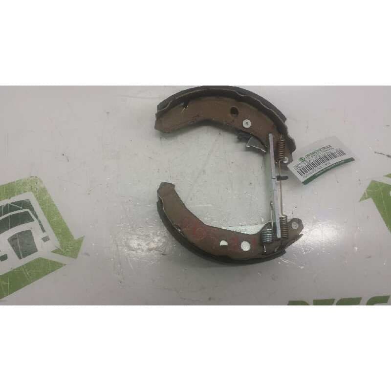 Recambio de zapatas de freno traseras para ford fiesta berlina ghia referencia OEM IAM - Verde