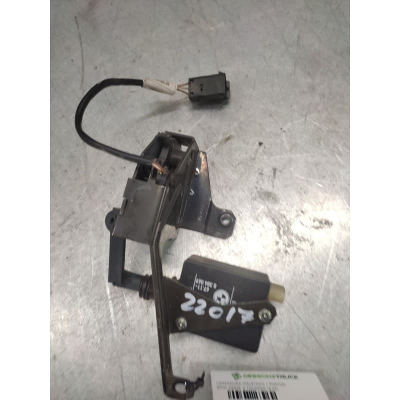 Recambio de cerradura maletero / porton para bmw serie 5 touring (e39) referencia OEM IAM 67118384069 - Azul