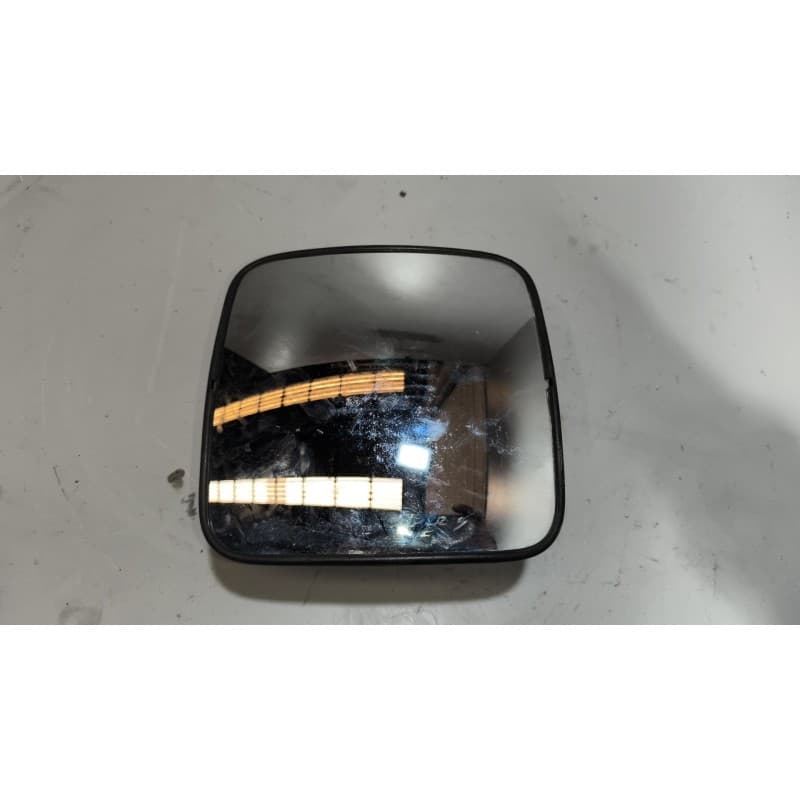 Recambio de retrovisor auxiliar para renault hd 250.18 premium e2 fg modelo 250.18 184 kw cabina para dormir referencia OEM IAM