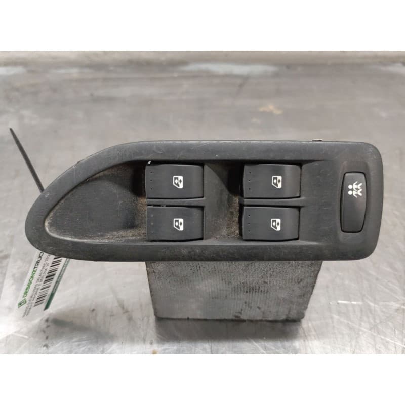 Recambio de mando elevalunas delantero izquierdo para renault megane ii berlina 3p 1.5 dci diesel cat referencia OEM IAM - Negro