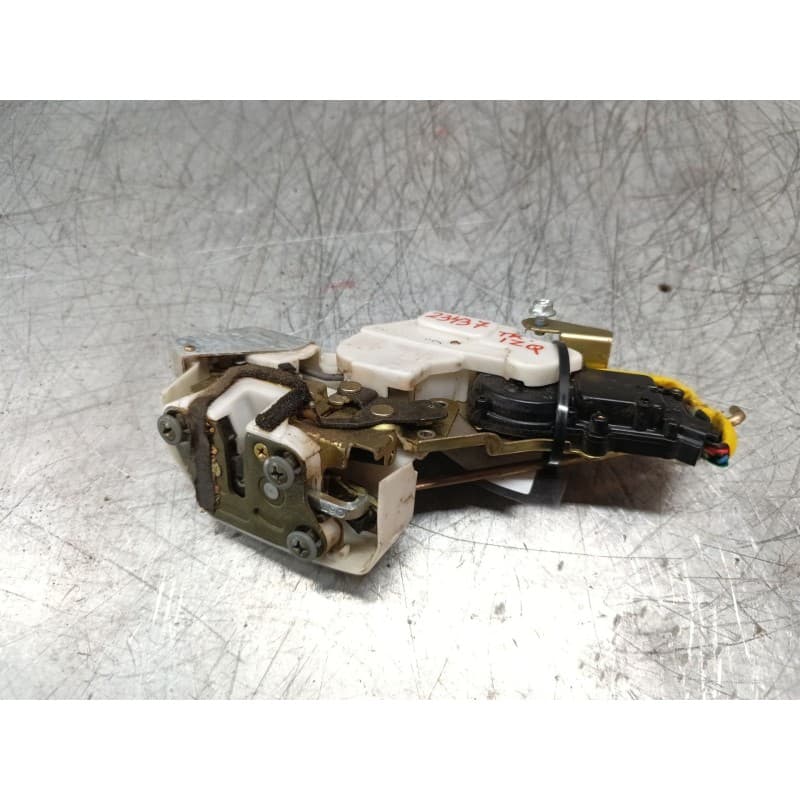 Recambio de cerradura puerta trasera izquierda para opel agila básico referencia OEM IAM 3PINES - Blanco