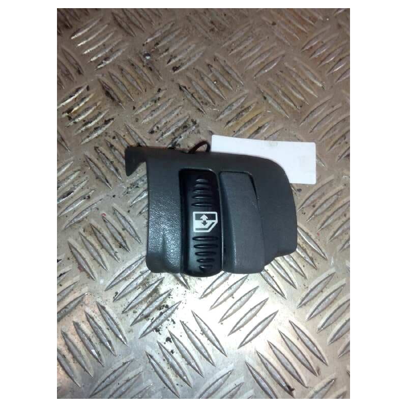 Recambio de mando elevalunas delantero derecho para scania serie 4 (p/r 124 l) fsa 470 (4x2) e3 corto cr 13 / 14 b referencia OE - Blanco