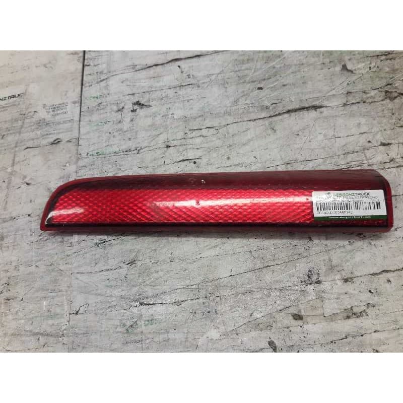 Recambio de catadioptrico trasero derecho para nissan note (e11e) acenta referencia OEM IAM - Rojo