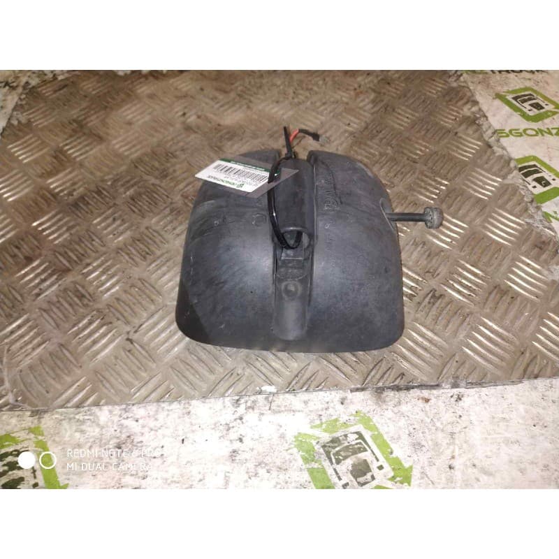 Recambio de retrovisor auxiliar para renault hd 250.18 premium e2 referencia OEM IAM 7421276373