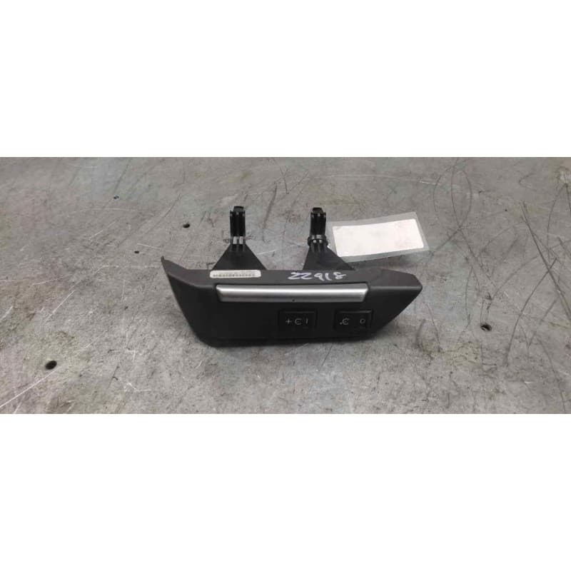 Recambio de mando volante para land rover freelander (lr2) td4 e referencia OEM IAM 5H2214K147EB CONTROL VELOCIDAD - Azul