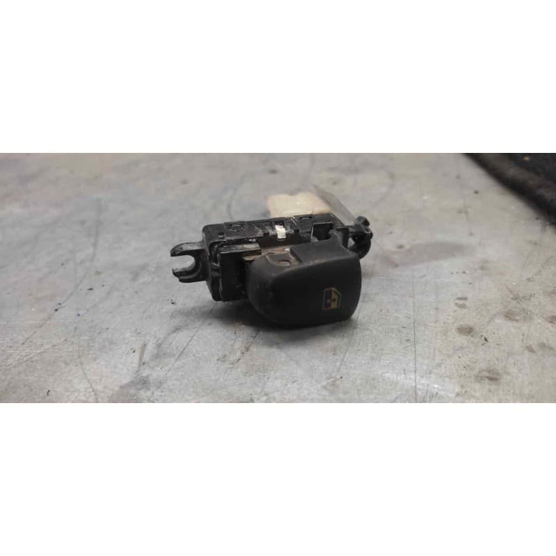 Recambio de mando elevalunas trasero izquierdo para nissan qashqai (j11) acenta referencia OEM IAM 6 PINS - Blanco