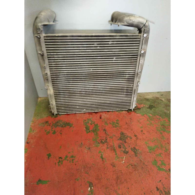 Recambio de intercooler para scania trucks p, g, r, t series r 480 (480cv) referencia OEM IAM 1790041 - Blanco