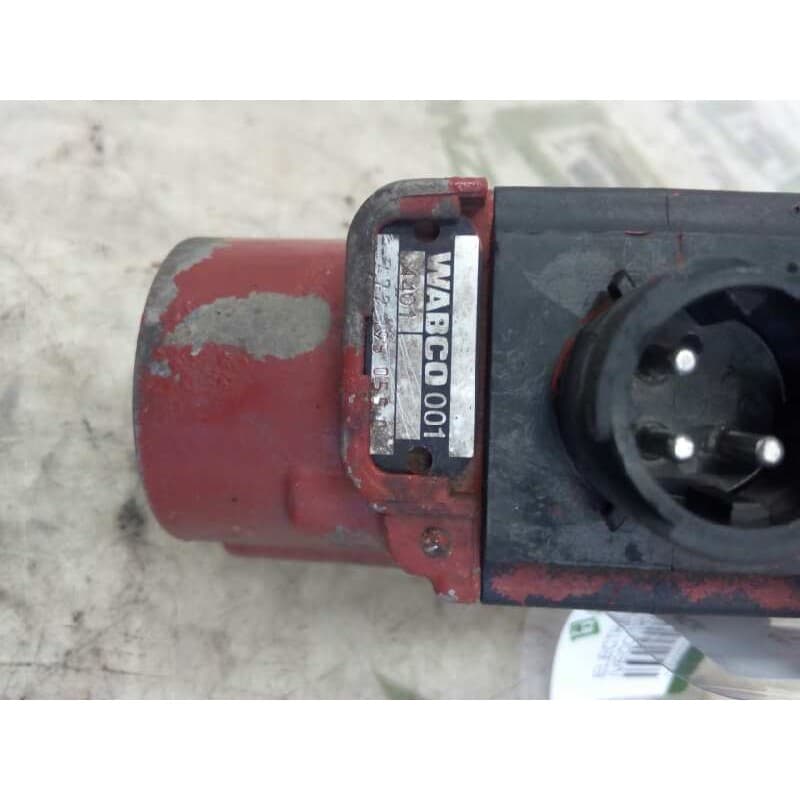 Recambio de valvula aire para iveco trucks eurostar ld 440 e 48 t/p (480cv) referencia OEM IAM 4721950550 4401 ELECTRO VALVULA A