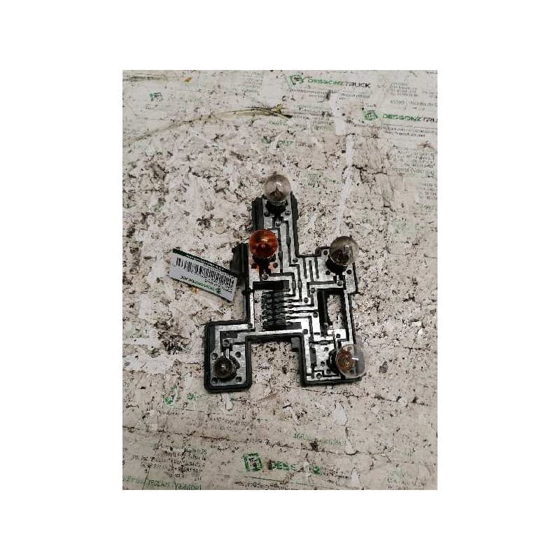 Recambio de portalamparas para opel vectra b berlina básico referencia OEM IAM 6 PINS - Verde