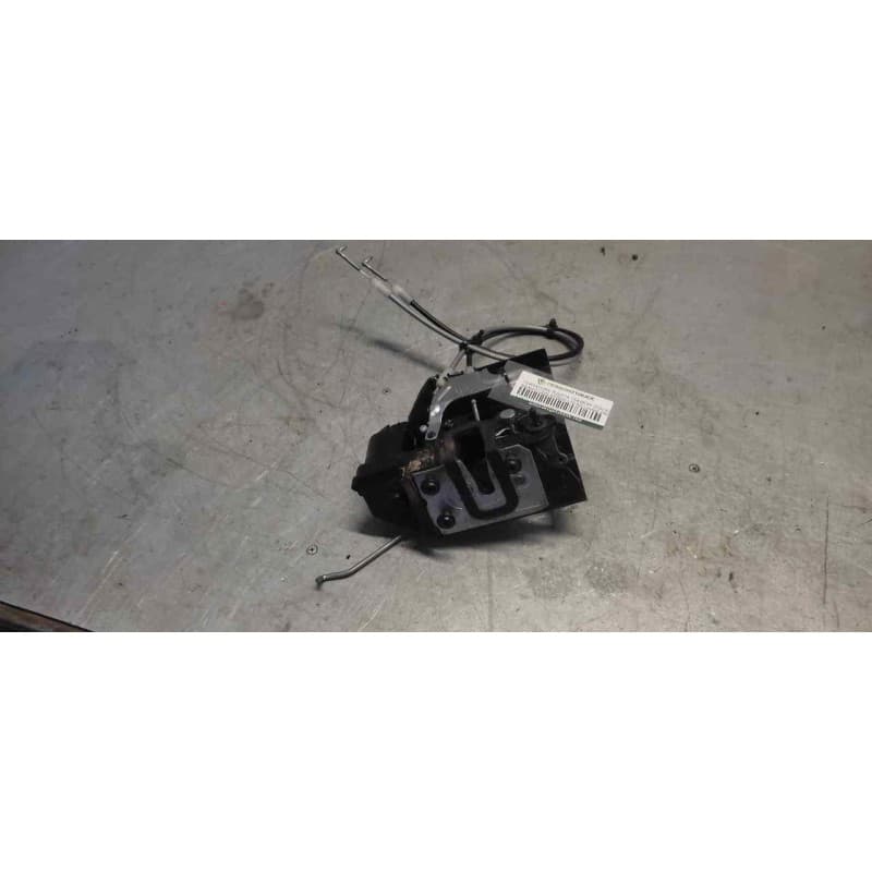 Recambio de cerradura puerta trasera izquierda para ssangyong kyron 270 xdi limited 4wd referencia OEM IAM 5 PINS