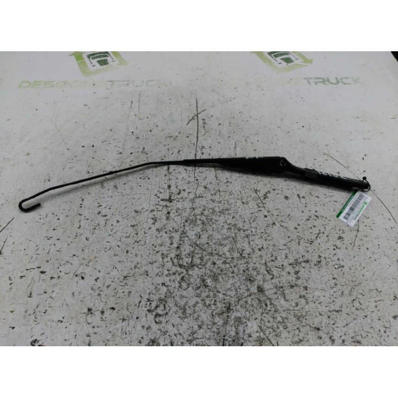 Recambio de brazo limpia delantero derecho para renault master ii phase 2 caja cerrada 2.5 dci diesel cat referencia OEM IAM - Blanco