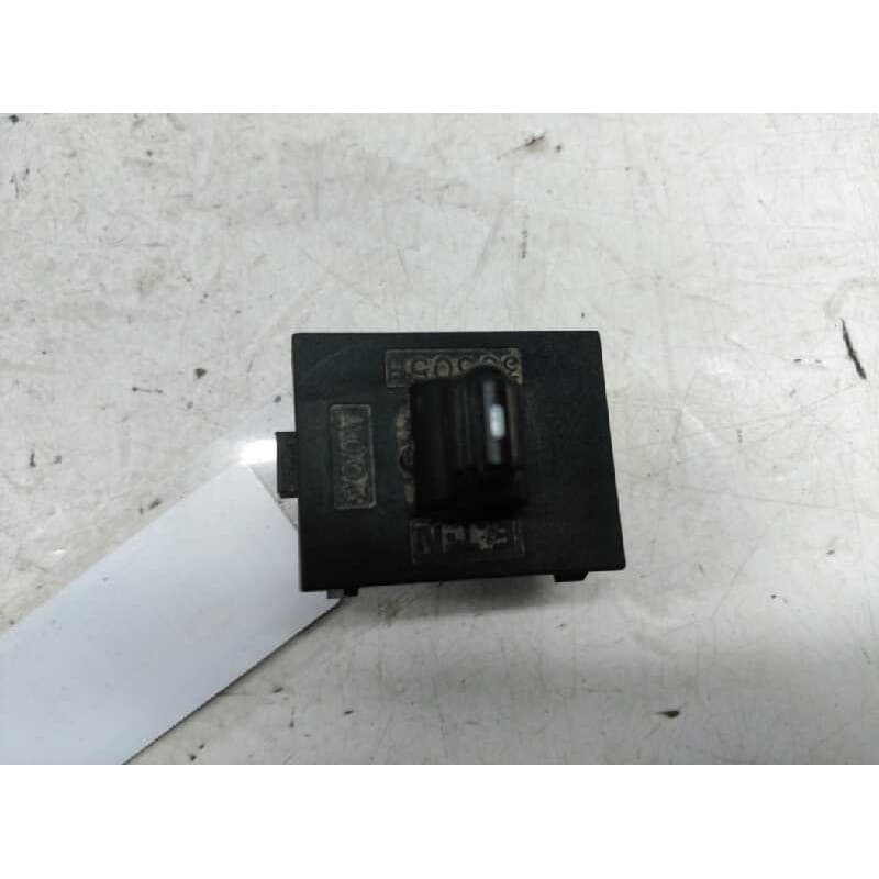 Recambio de mando elevalunas trasero derecho para chrysler jeep gr.cherokee (wj/wg) 3.1 td laredo referencia OEM IAM 56042057 - Negro