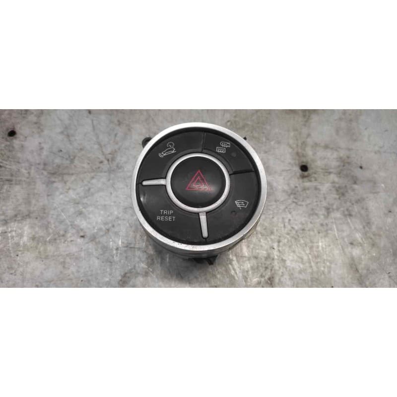 Recambio de warning para ssangyong kyron 270 xdi limited 4wd referencia OEM IAM 8520109051HCH