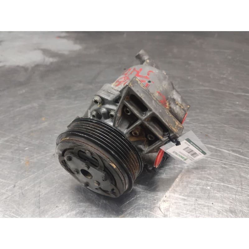 Recambio de compresor aire acondicionado para nissan note (e12) 1.2 referencia OEM IAM 926003VC6B - Blanco