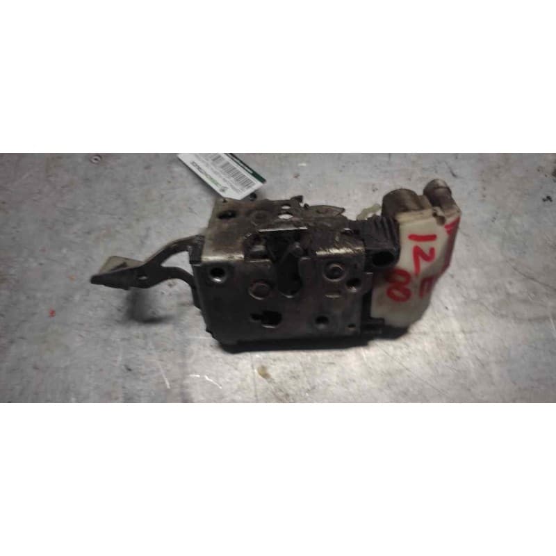 Recambio de cerradura puerta delantera izquierda para peugeot boxer combi (rs3200)(320)('02) estándar 1400 td referencia OEM IAM